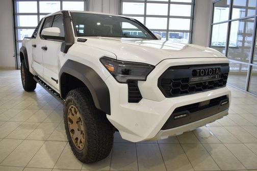 2025 Toyota Tacoma Hybrid Trailhunter