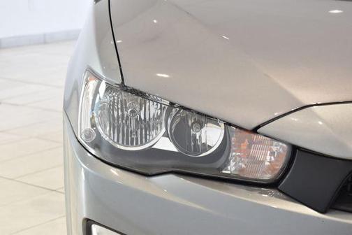 Mercury Gray Pearl 2017 Mitsubishi Lancer LE