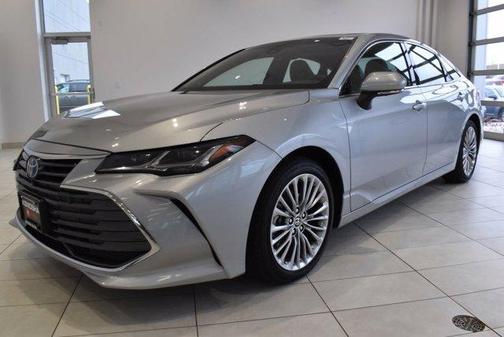 Photo 4 of 30 of 2022 Toyota Avalon Hybrid Limited