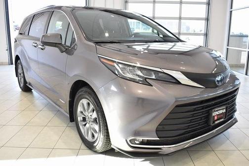 2021 Toyota Sienna XLE