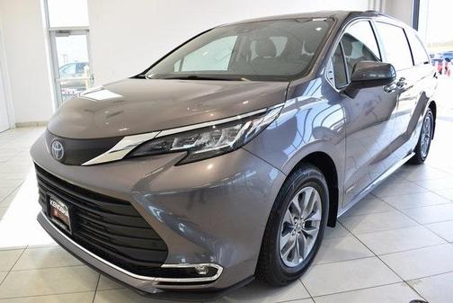 2021 Toyota Sienna XLE