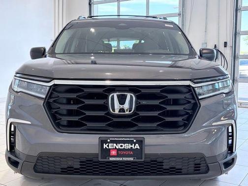 2023 Honda Pilot AWD LX