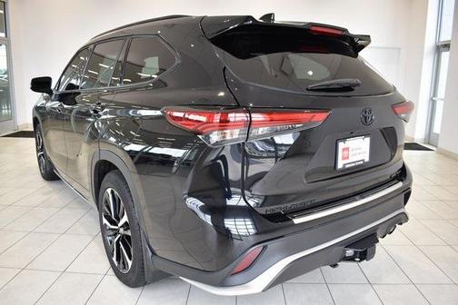 2022 Toyota Highlander XSE