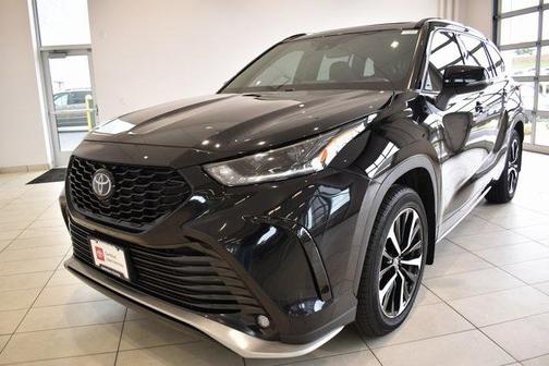 2022 Toyota Highlander XSE