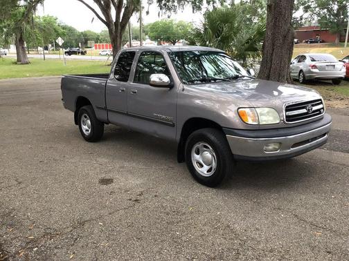 Gray 2002 Toyota Tundra SR5