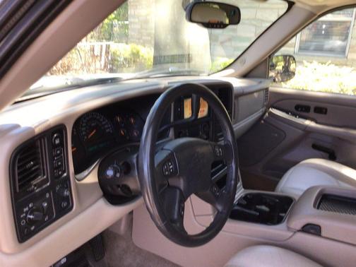 White 2005 Chevrolet Tahoe Z71