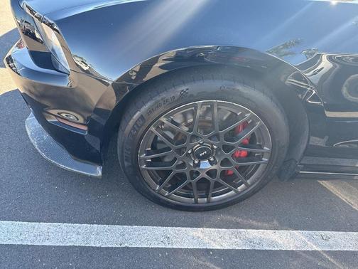 2014 Ford Shelby GT500 Base