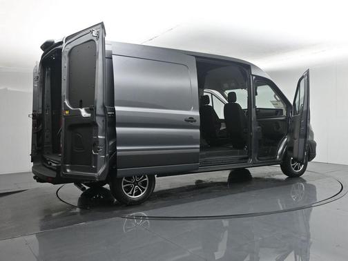 2026 Ford Transit-250 148 WB Medium Roof Cargo