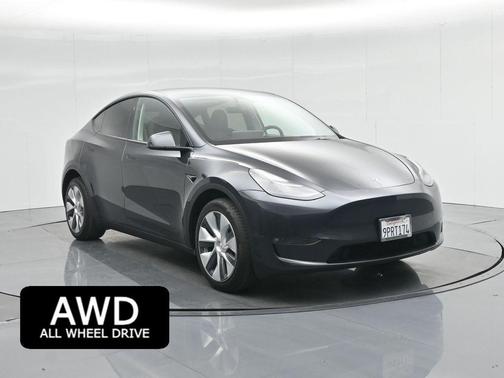 2024 Tesla Model Y Long Range