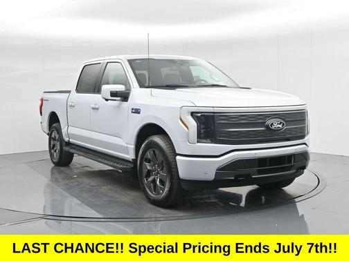 2025 Ford F-150 Lightning LARIAT