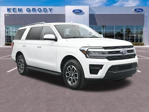 OXFORD WHITE 2024 Ford Expedition XLT