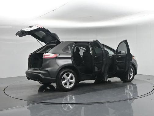 MAGNETIC METALLIC 2019 Ford Edge SE