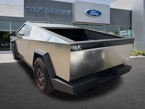 2025 Tesla Cybertruck Base