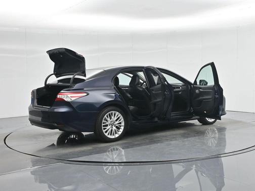 2018 Toyota Camry Hybrid XLE