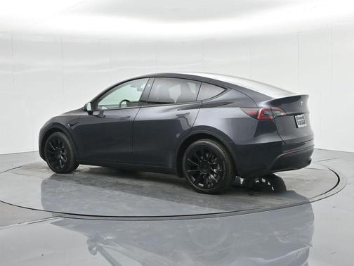 2025 Tesla Model Y Long Range