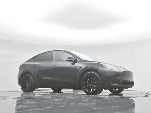 2025 Tesla Model Y Long Range