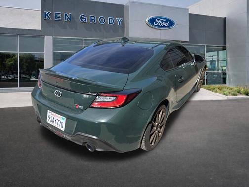 2025 Toyota GR86 Hakone Edition