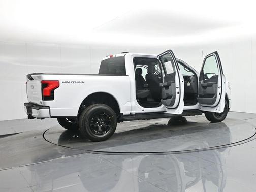 2025 Ford F-150 Lightning XLT