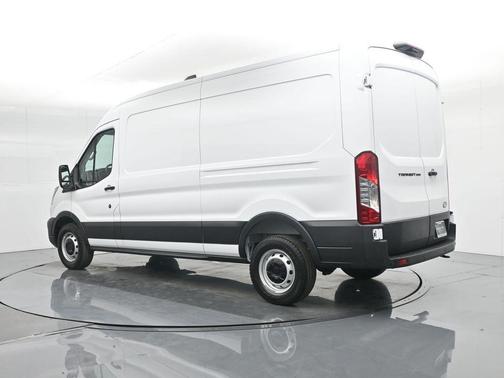 2026 Ford Transit-250 148 WB Medium Roof Cargo