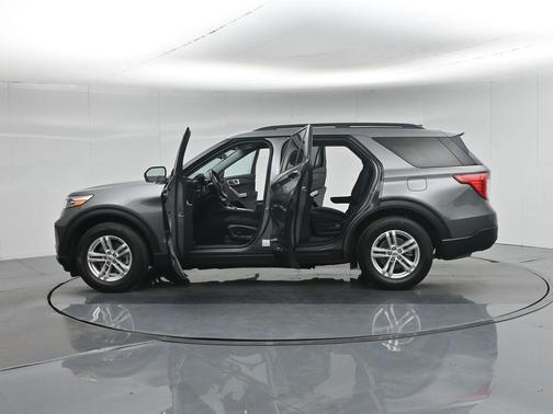Carbonized Gray Metallic 2023 Ford Explorer XLT