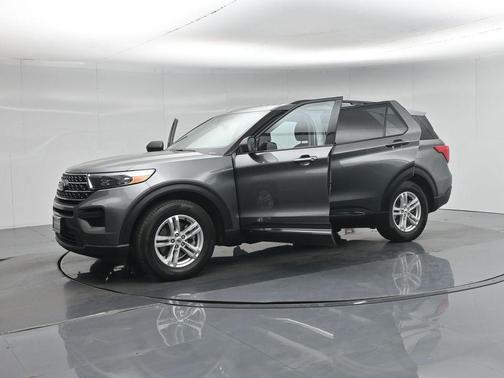 Carbonized Gray Metallic 2023 Ford Explorer XLT