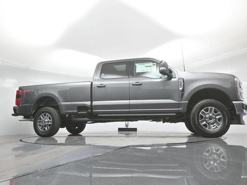 2025 Ford F-350 Lariat Super Duty