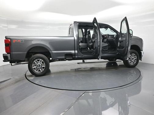 2025 Ford F-350 Lariat Super Duty