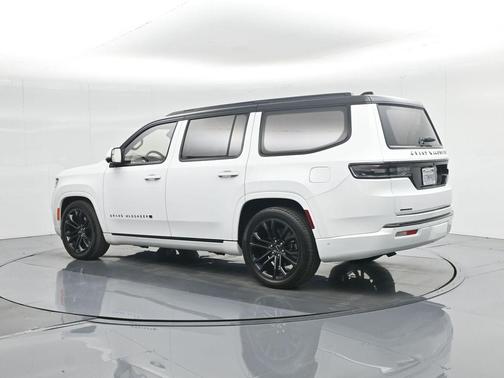 2022 Jeep Grand Wagoneer Series II