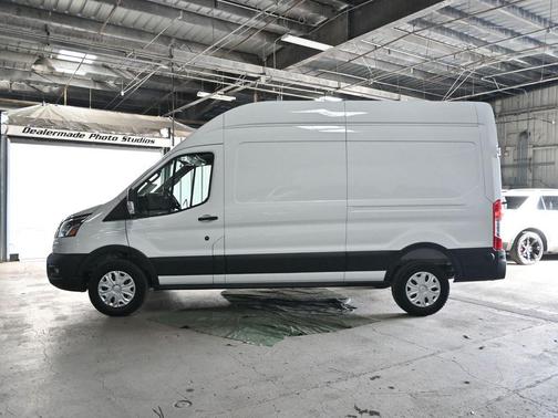 2025 Ford Transit-350 Base