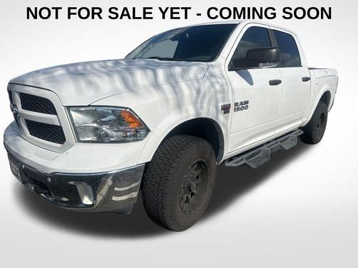 2016 RAM 1500 SLT