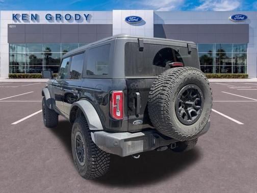 SHADOW BLACK 2022 Ford Bronco WILDTRAK