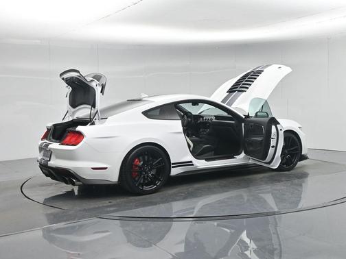 2020 Ford Shelby GT500 Base