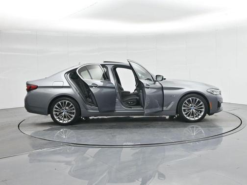 2023 BMW 530e 530e