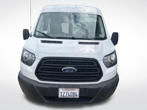 2019 Ford Transit-250 148 WB Medium Roof Cargo