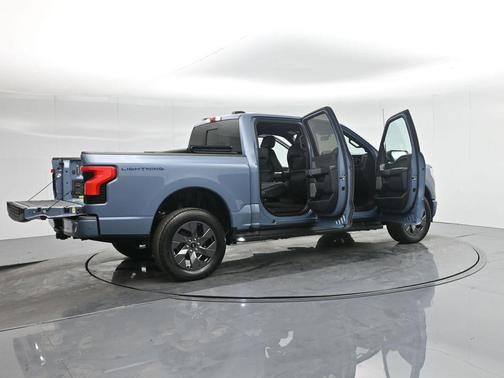 2023 Ford F-150 Lightning LARIAT
