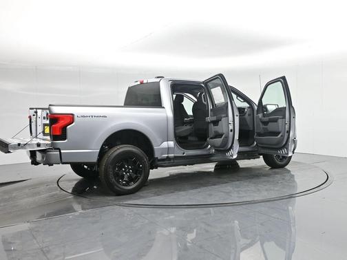 2025 Ford F-150 Lightning XLT