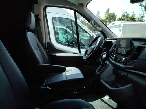 2025 Ford Transit-350 148 WB Medium Roof Cargo