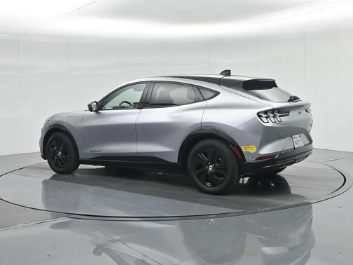 2021 Ford Mustang Mach-E California Route 1