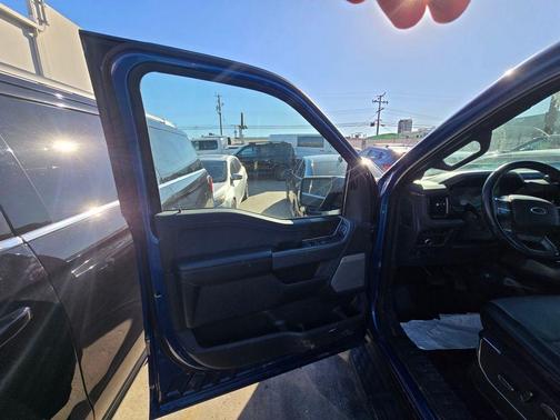 2022 Ford F-150 Lightning LARIAT