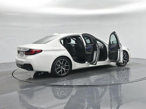 2022 BMW 540 i