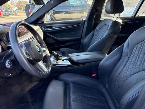 2022 BMW 540 i
