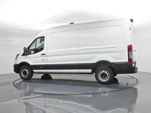2026 Ford Transit-250 148 WB Medium Roof Cargo