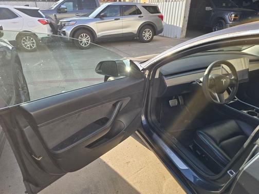 2020 Tesla Model 3 Standard Range Plus