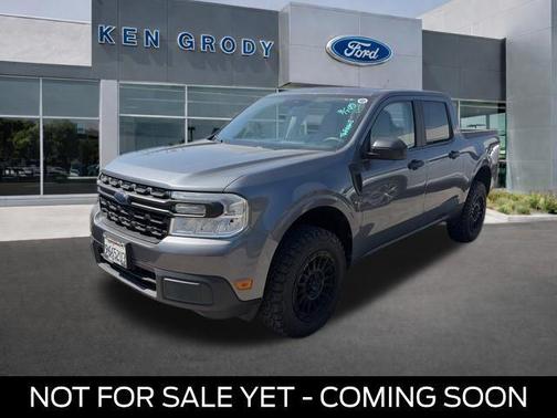 Carbonized Gray Metallic 2023 Ford Maverick XL