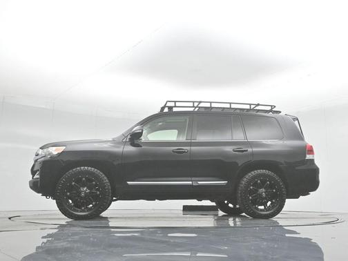 2018 Toyota Land Cruiser V8