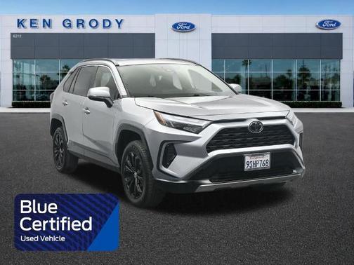 Silver Sky Metallic 2025 Toyota RAV4 SE