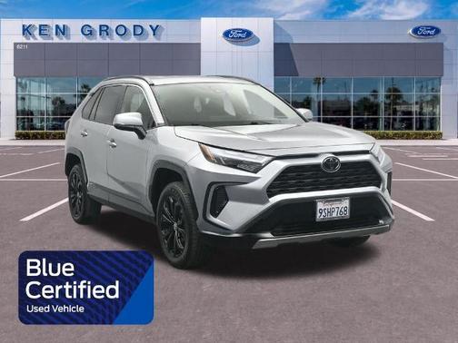 Silver Sky Metallic 2025 Toyota RAV4 SE