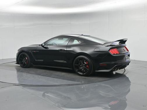 2017 Ford Shelby GT350 Base