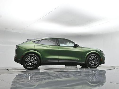 Eruption Green Metallic 2025 Ford Mustang Mach-E Premium