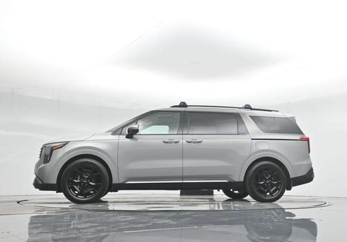 2025 Kia Carnival SX